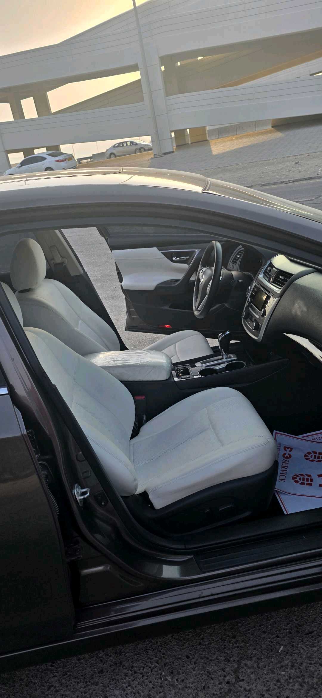 Car Image 2017 NISSAN ALTIMA SL