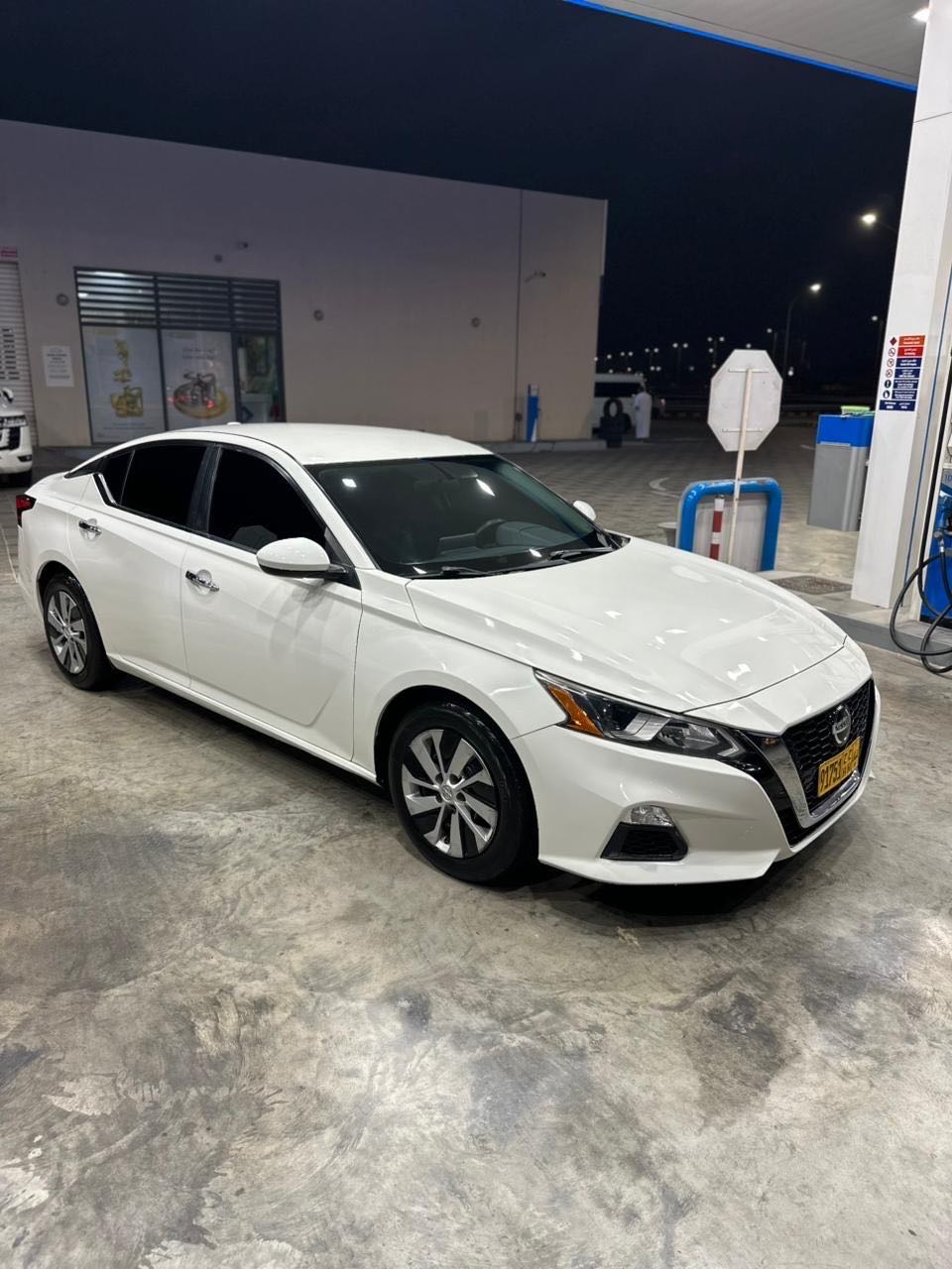 Car Image 2019 NISSAN ALTIMA S