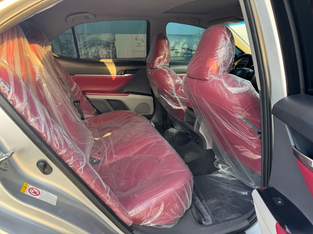 Car Image 2018 TOYOTA CAMRY LE