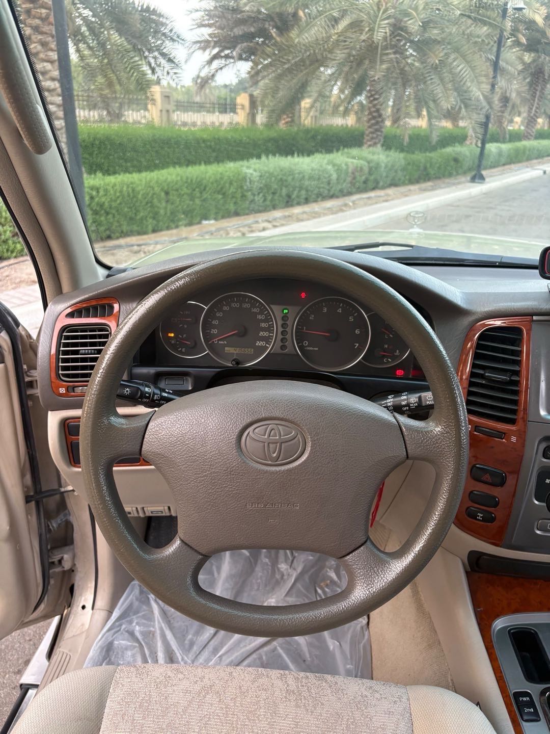 Car Image 2003 TOYOTA LAND CRUISER GX.R