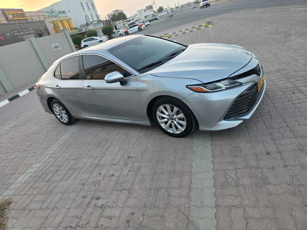 تويوتا كامري LE 2018