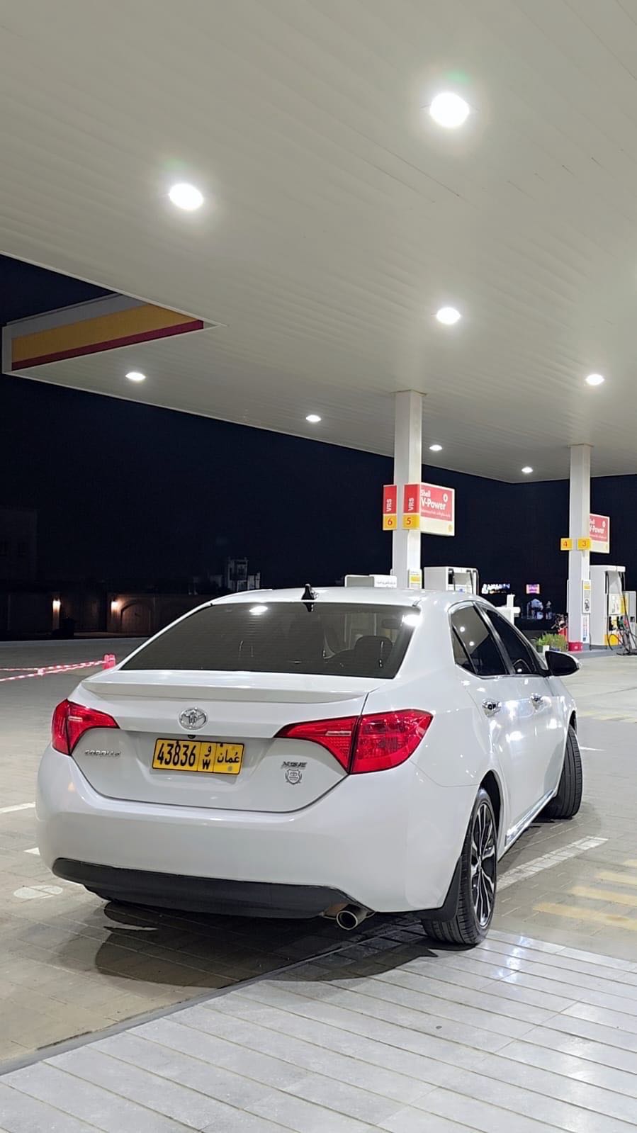 Car Image 2017 TOYOTA COROLLA XSE