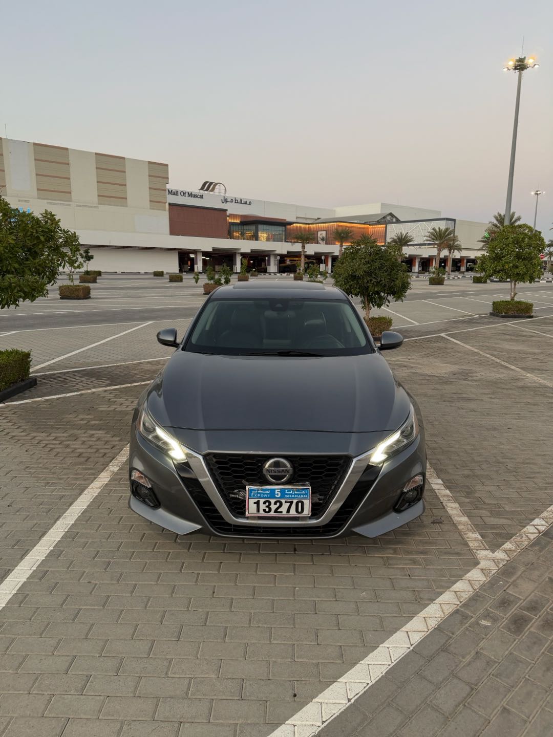 Car Image 2019 NISSAN ALTIMA SV