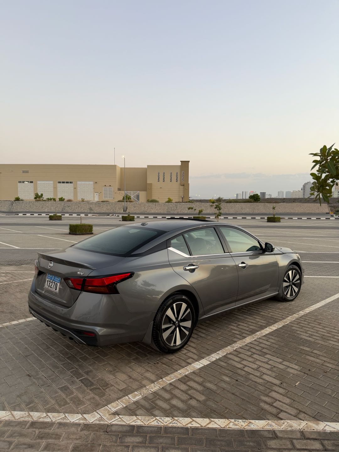 Car Image 2019 NISSAN ALTIMA SV