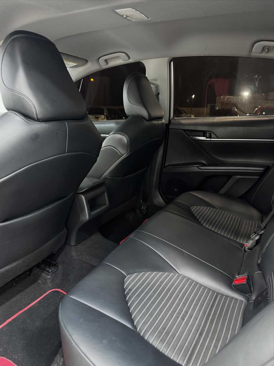 Car Image 2021 TOYOTA CAMRY SE