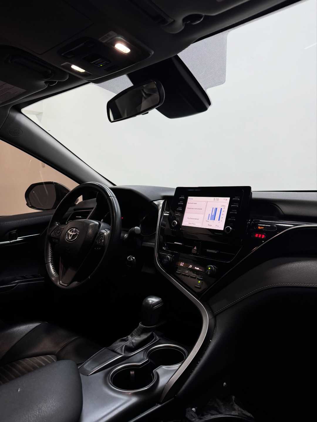 Car Image 2021 TOYOTA CAMRY SE