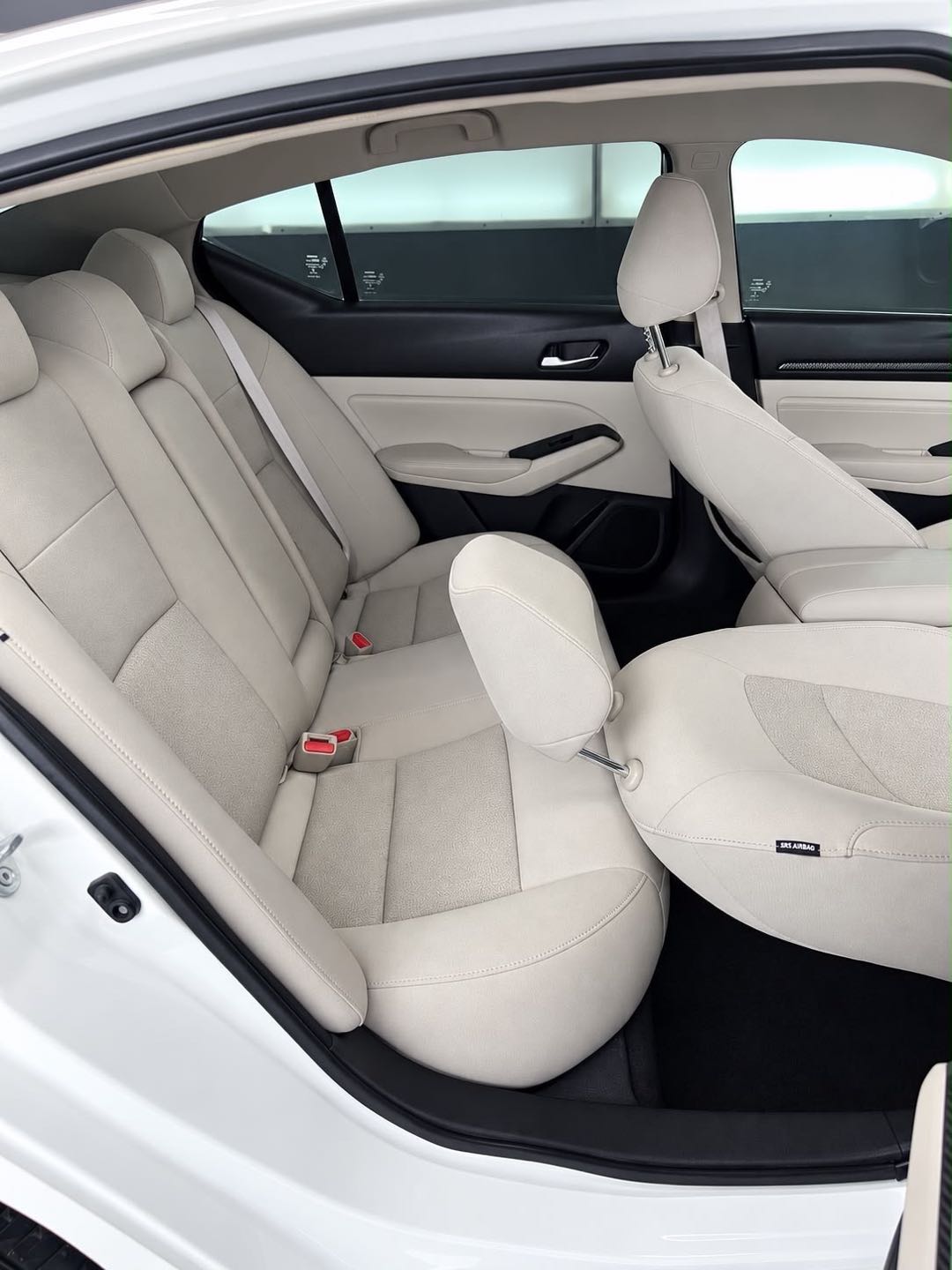 Car Image 2019 NISSAN ALTIMA S