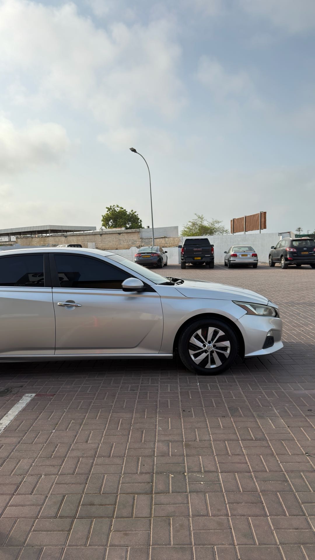Car Image 2019 NISSAN ALTIMA S