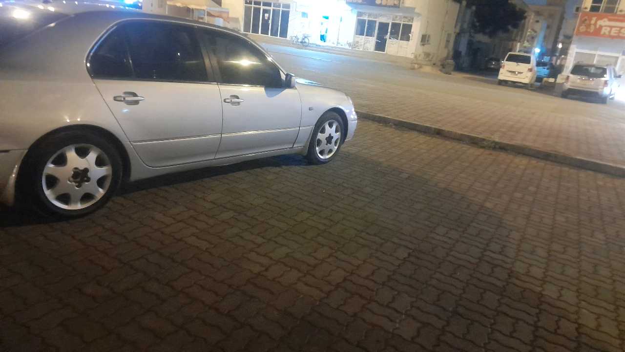 Car Image 2002 LEXUS LS 430