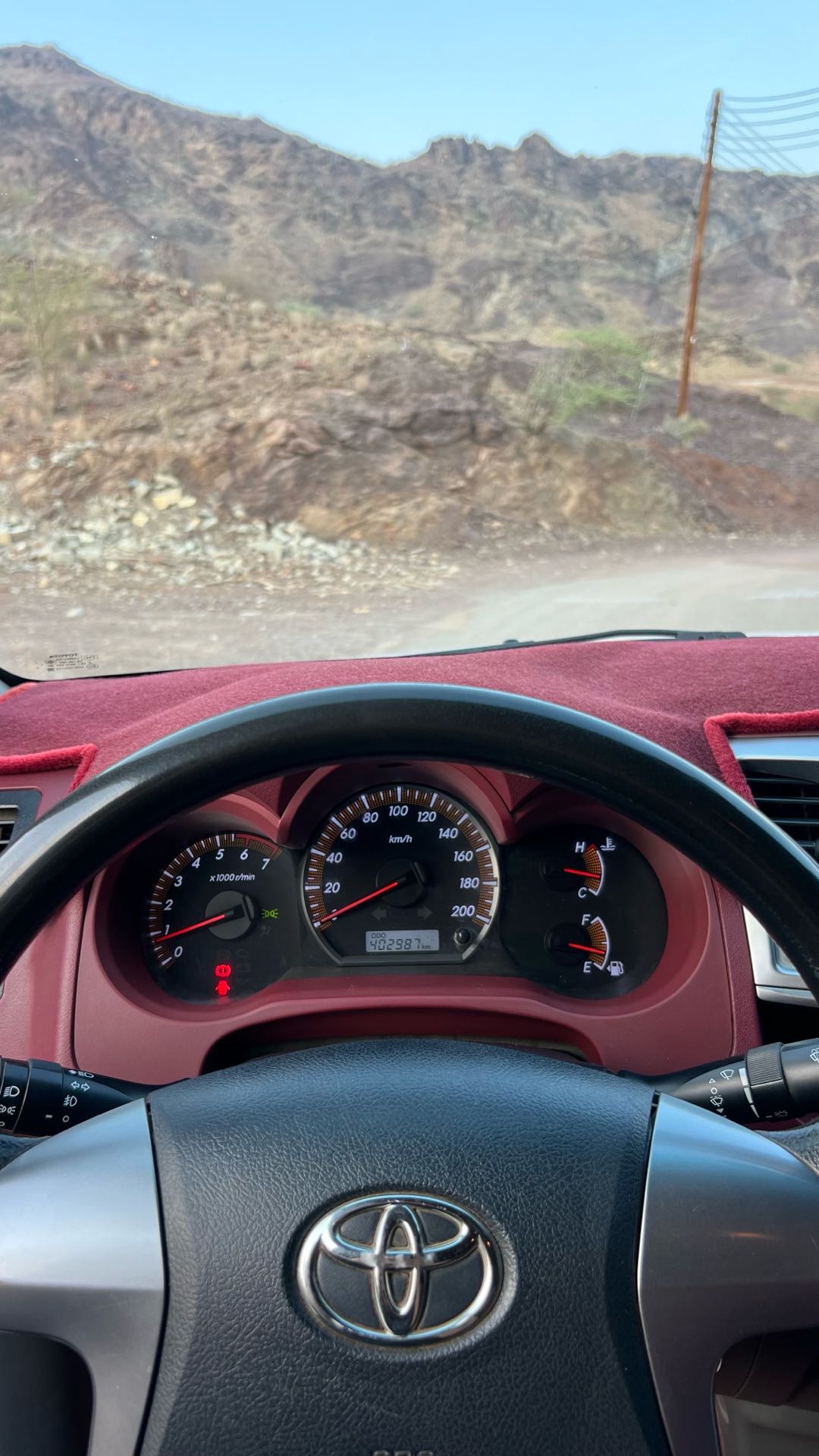 Car Image 2015 TOYOTA HILUX 2.7