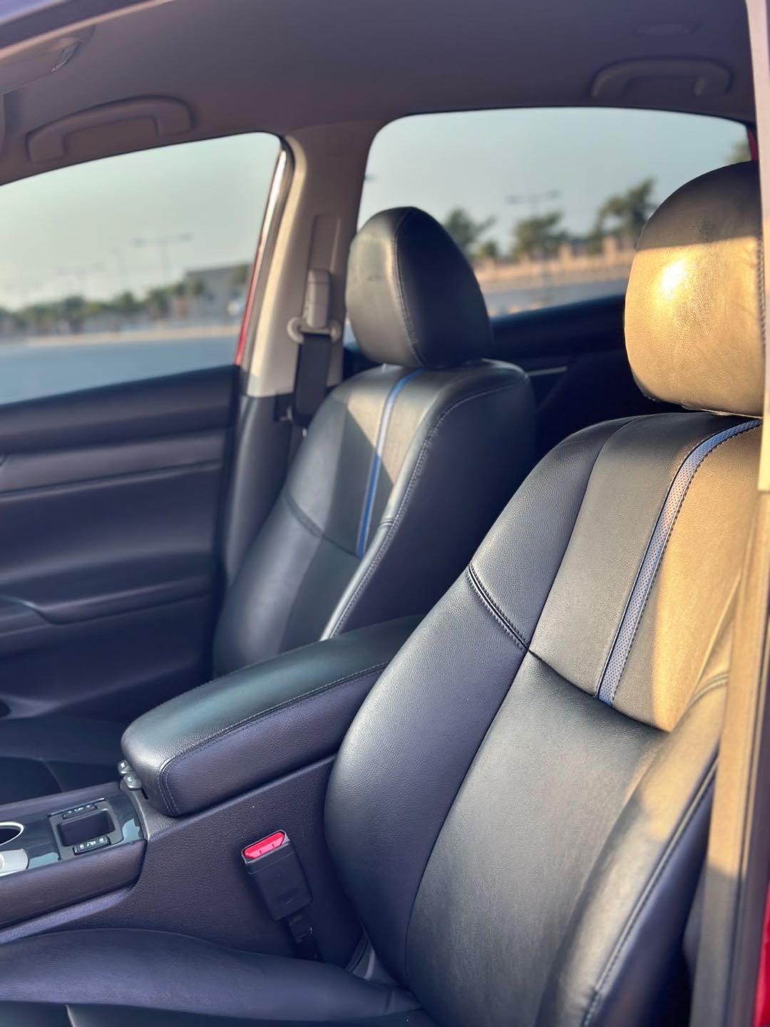 Car Image 2018 NISSAN ALTIMA SR
