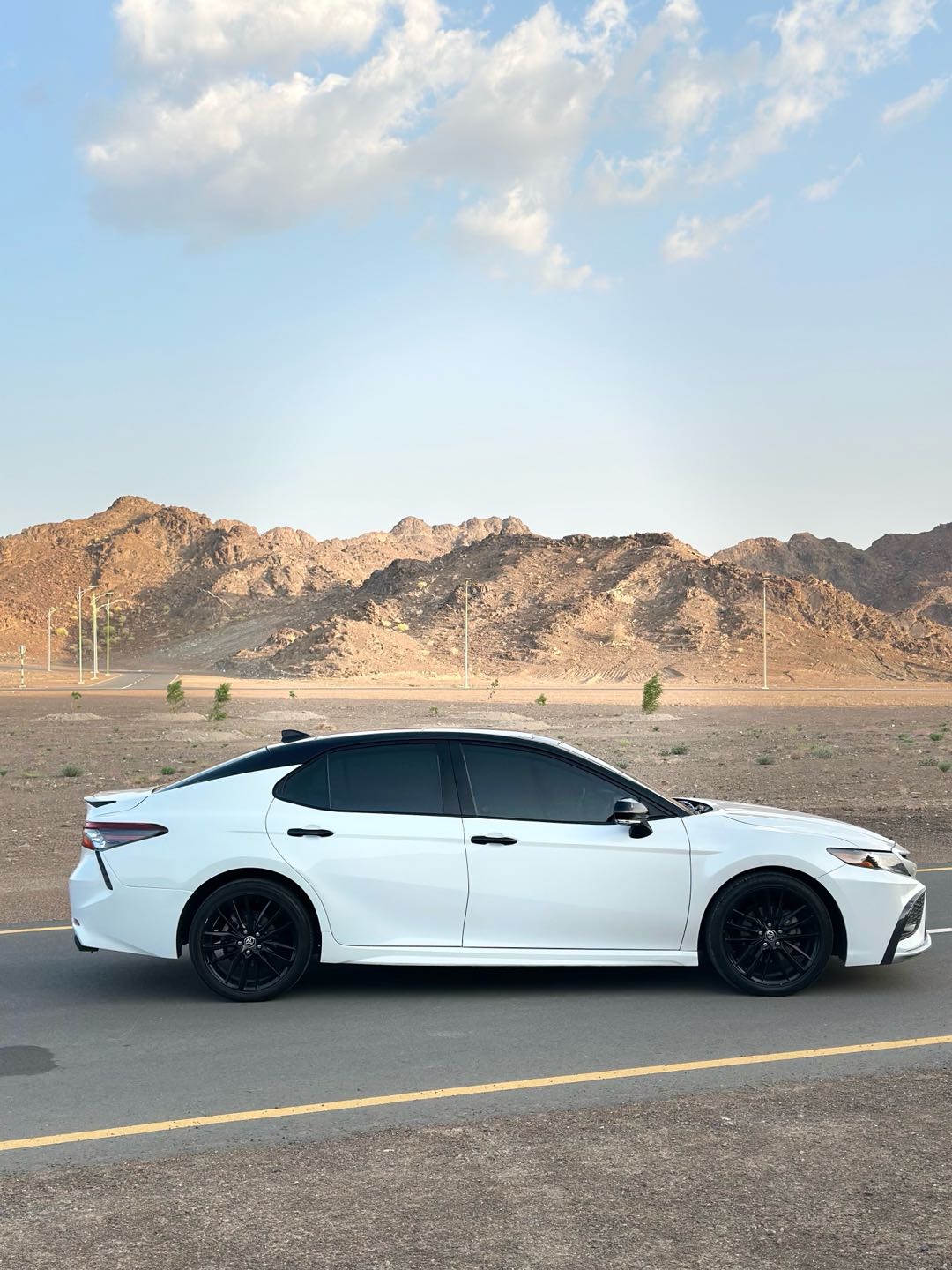 Car Image 2018 TOYOTA CAMRY XSE