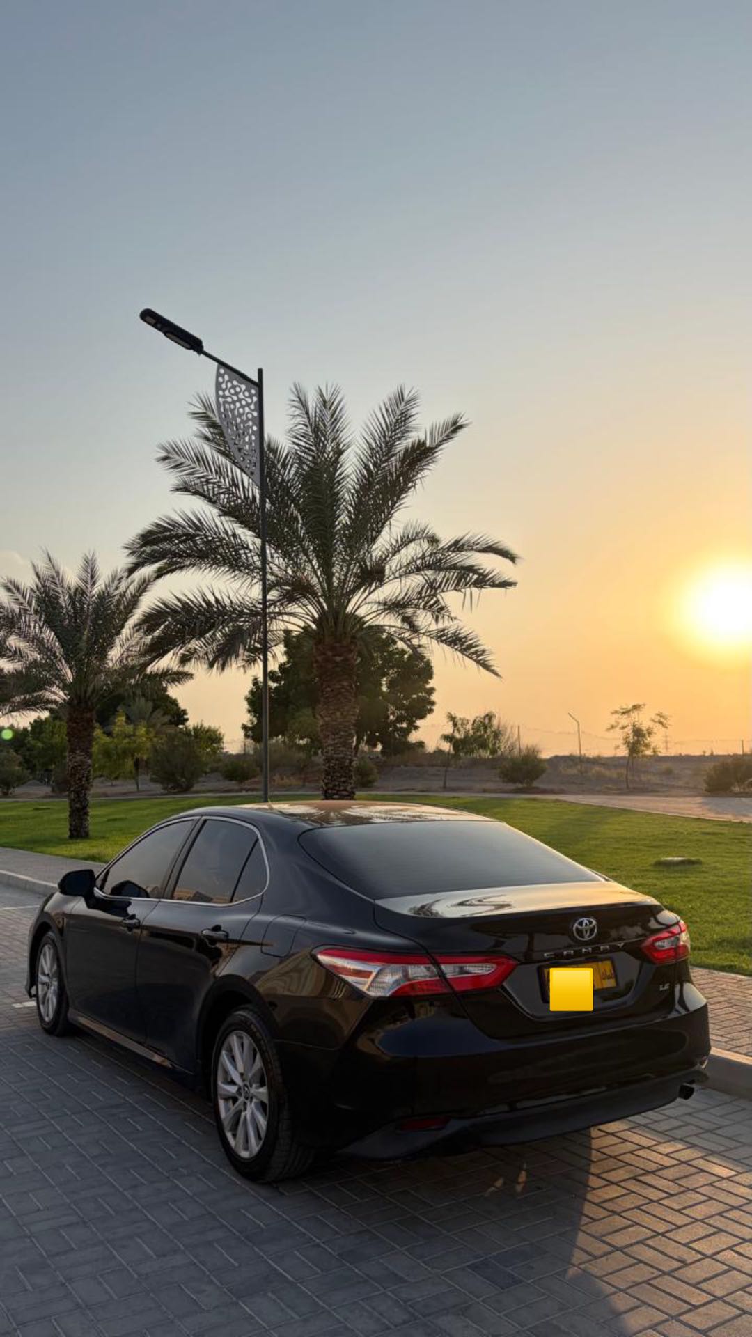 Car Image 2018 TOYOTA CAMRY LE