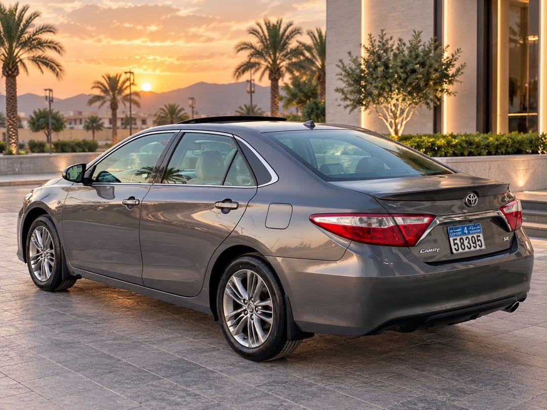 Car Image 2017 TOYOTA CAMRY SE