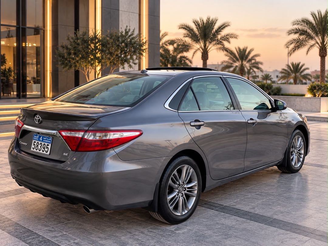 Car Image 2017 TOYOTA CAMRY SE