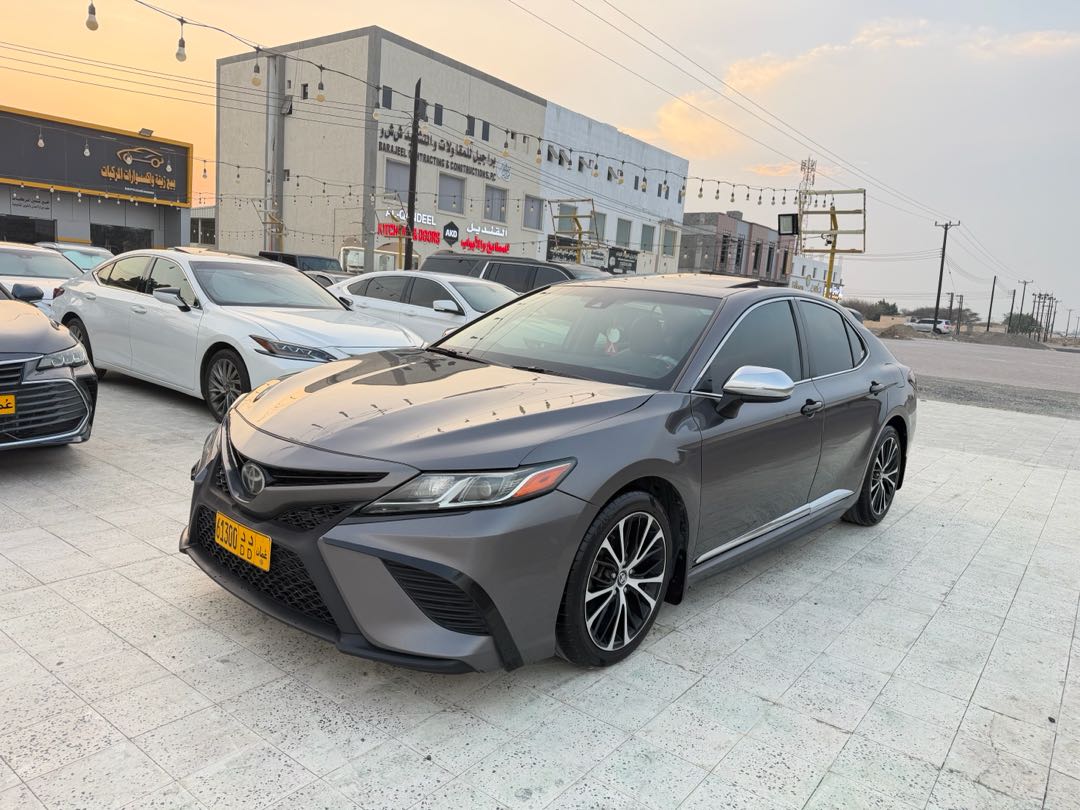 Car Image 2020 TOYOTA CAMRY SE