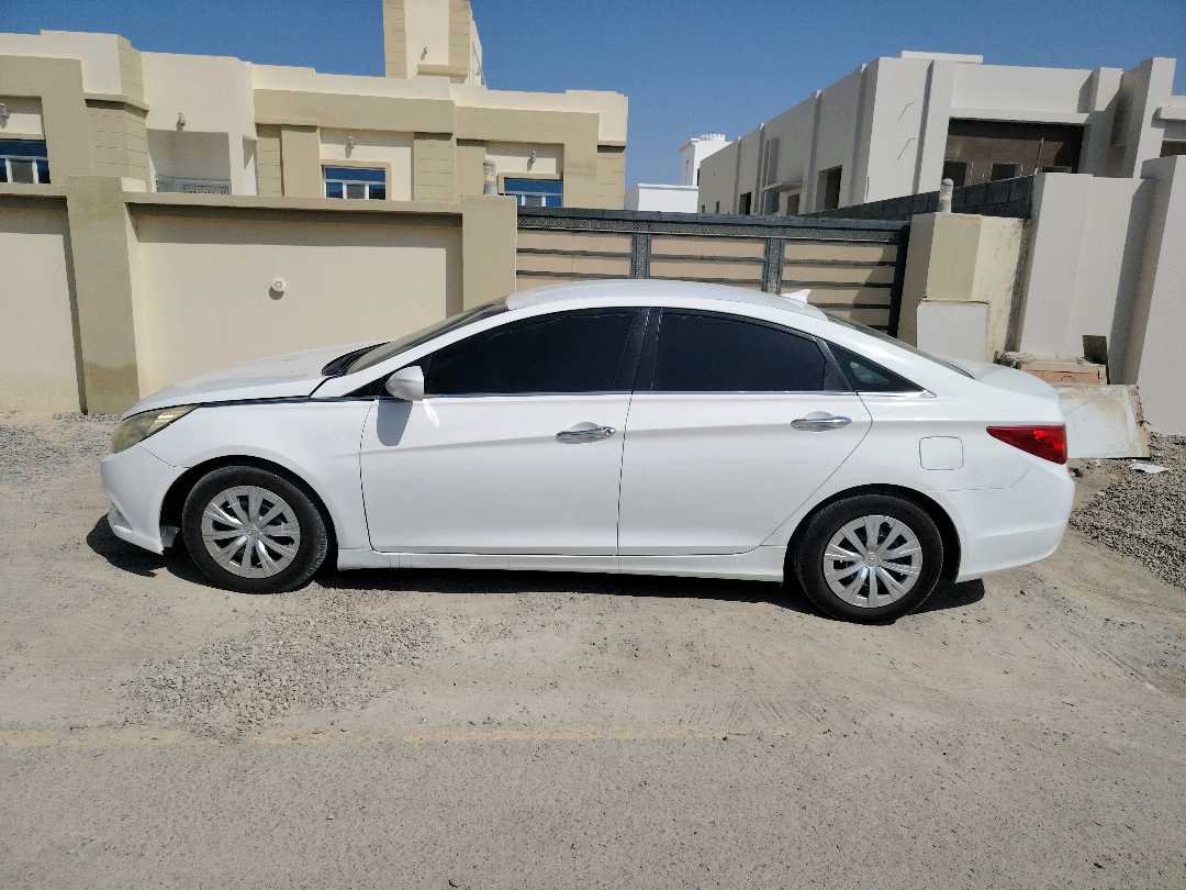 Car Image 2011 HYUNDAI SONATA 
