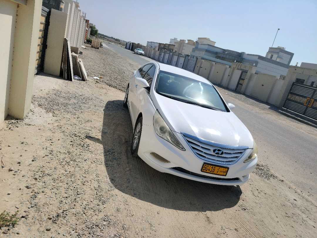 Car Image 2011 HYUNDAI SONATA 