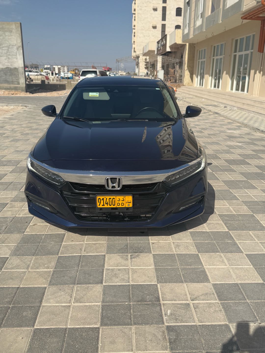 Car Image 2018 HONDA ACCORD TOURING