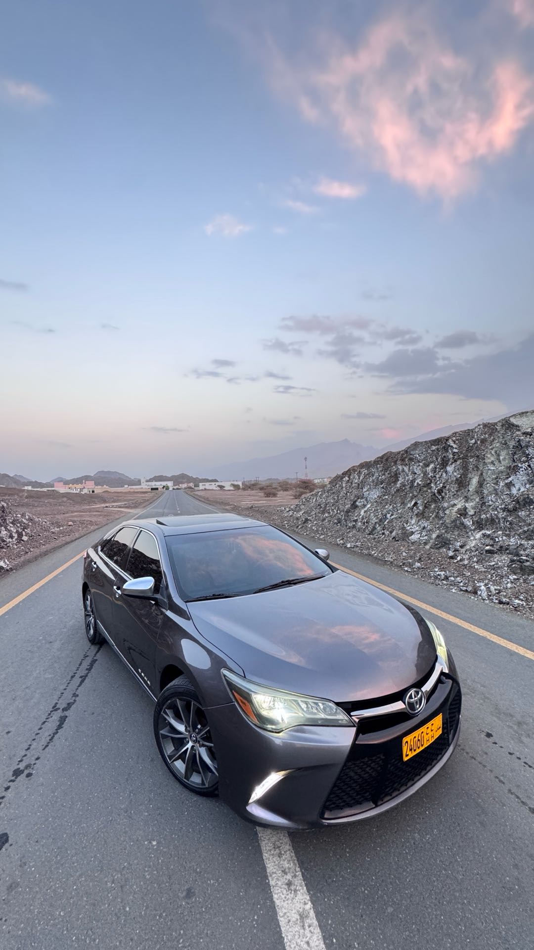 Car Image 2016 TOYOTA CAMRY XSE