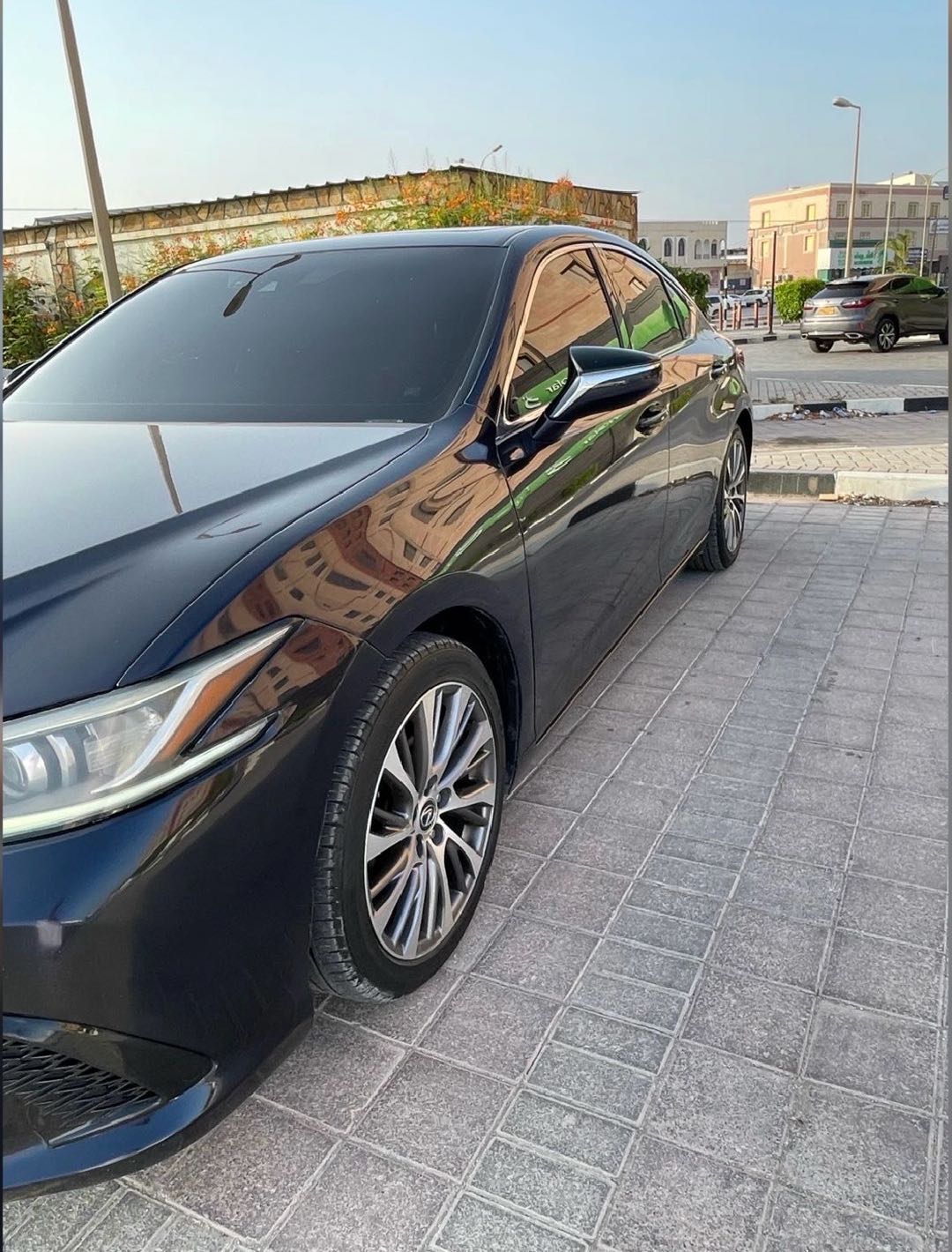 Car Image 2019 LEXUS ES 350