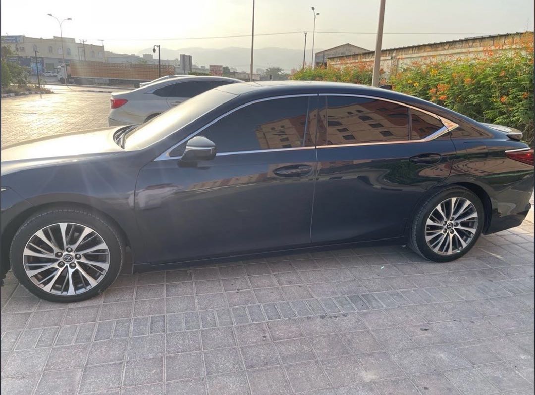 Car Image 2019 LEXUS ES 350