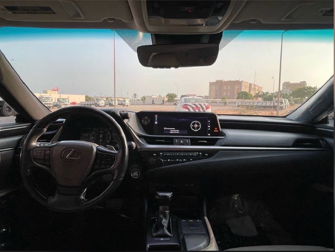 Car Image 2019 LEXUS ES 350