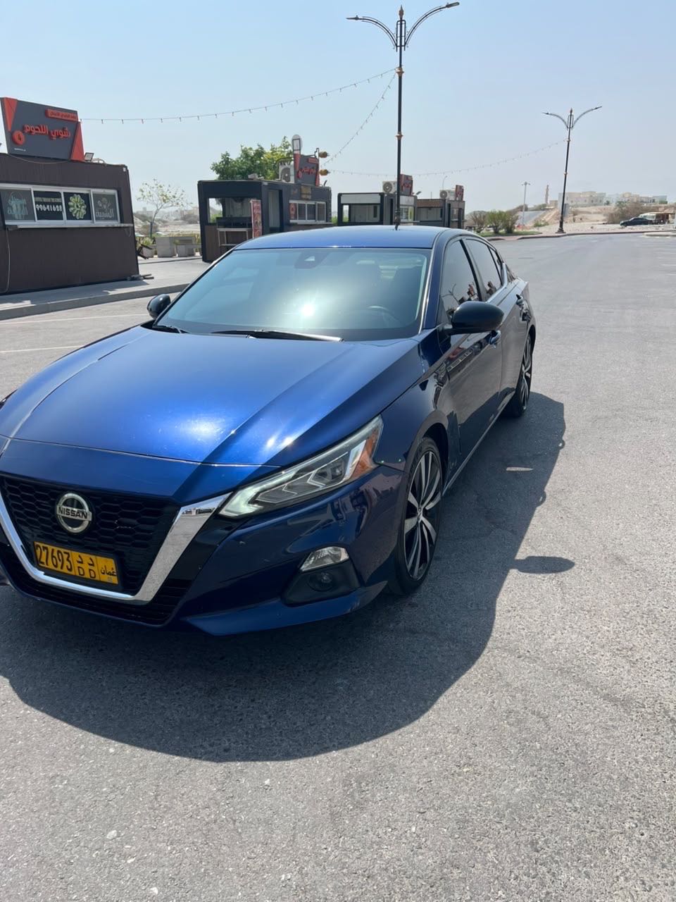 Car Image 2020 NISSAN ALTIMA SR