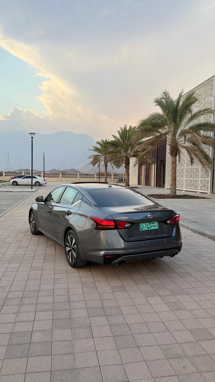 Car Image 2019 NISSAN ALTIMA SL