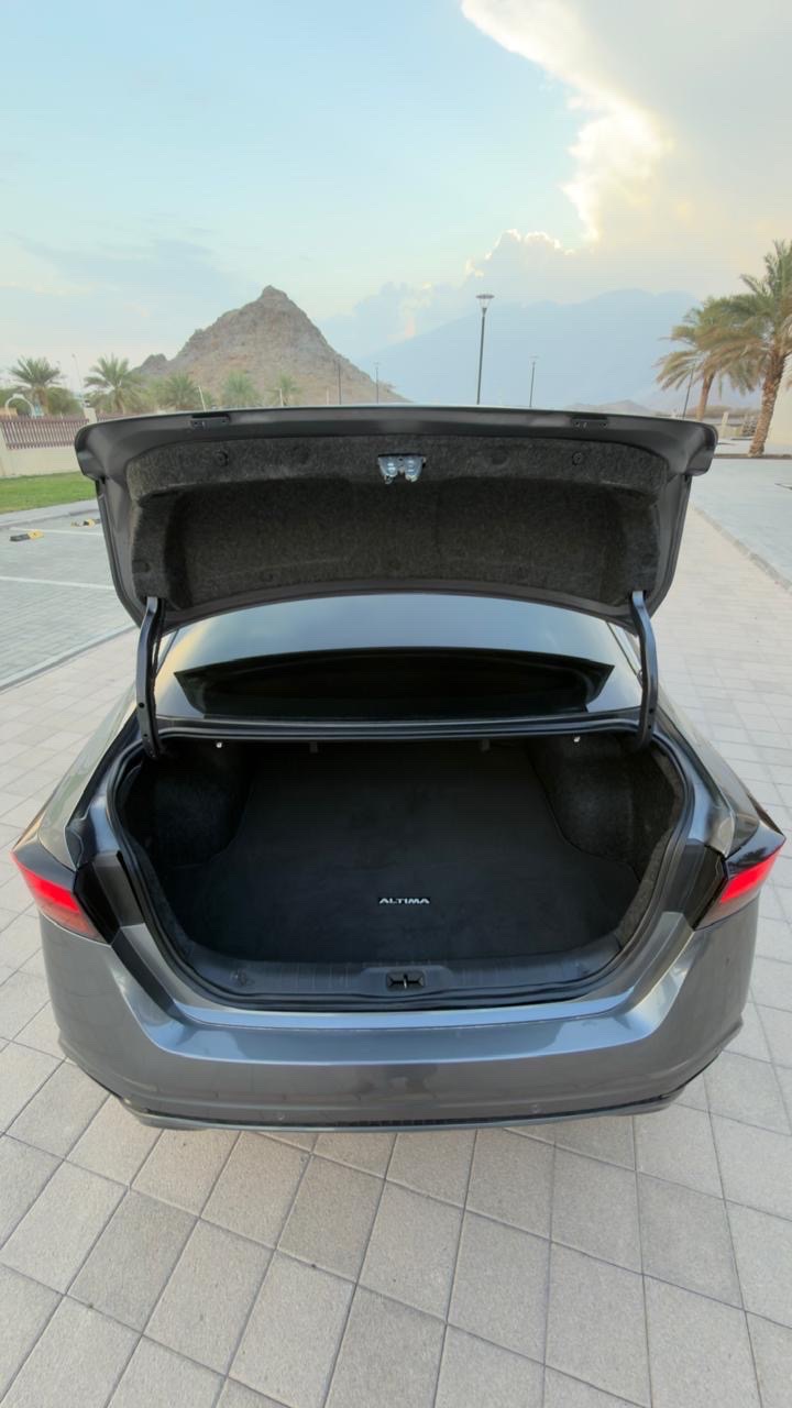 Car Image 2019 NISSAN ALTIMA SL