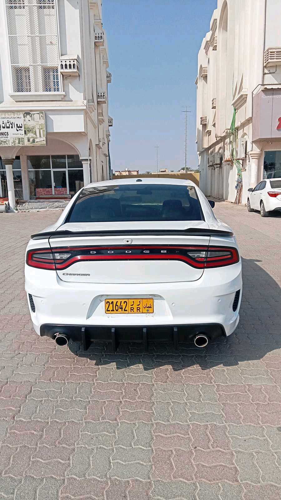 Car Image 2019 DODGE CHARGER SXT