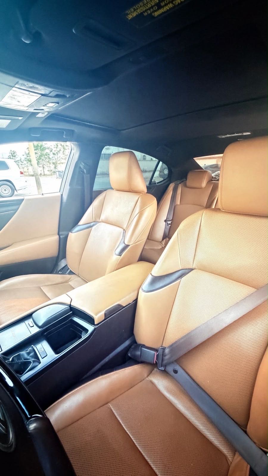 Car Image 2019 LEXUS ES 350