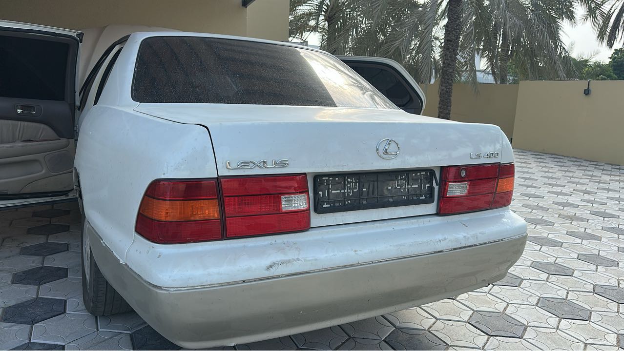 Car Image 1998 LEXUS LS 400
