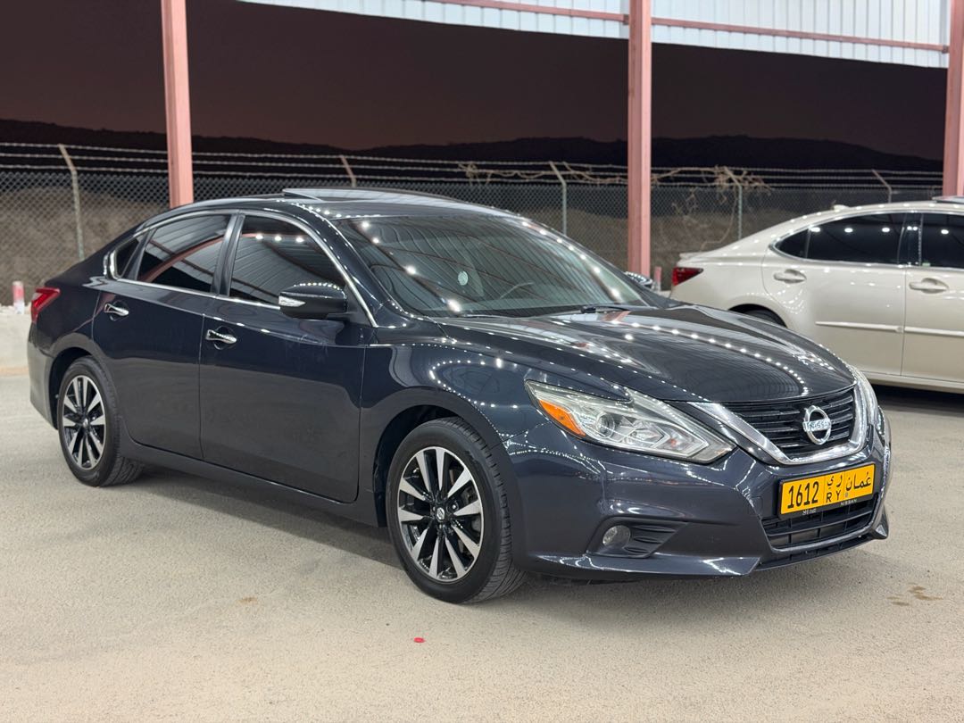 Car Image 2018 NISSAN ALTIMA SV