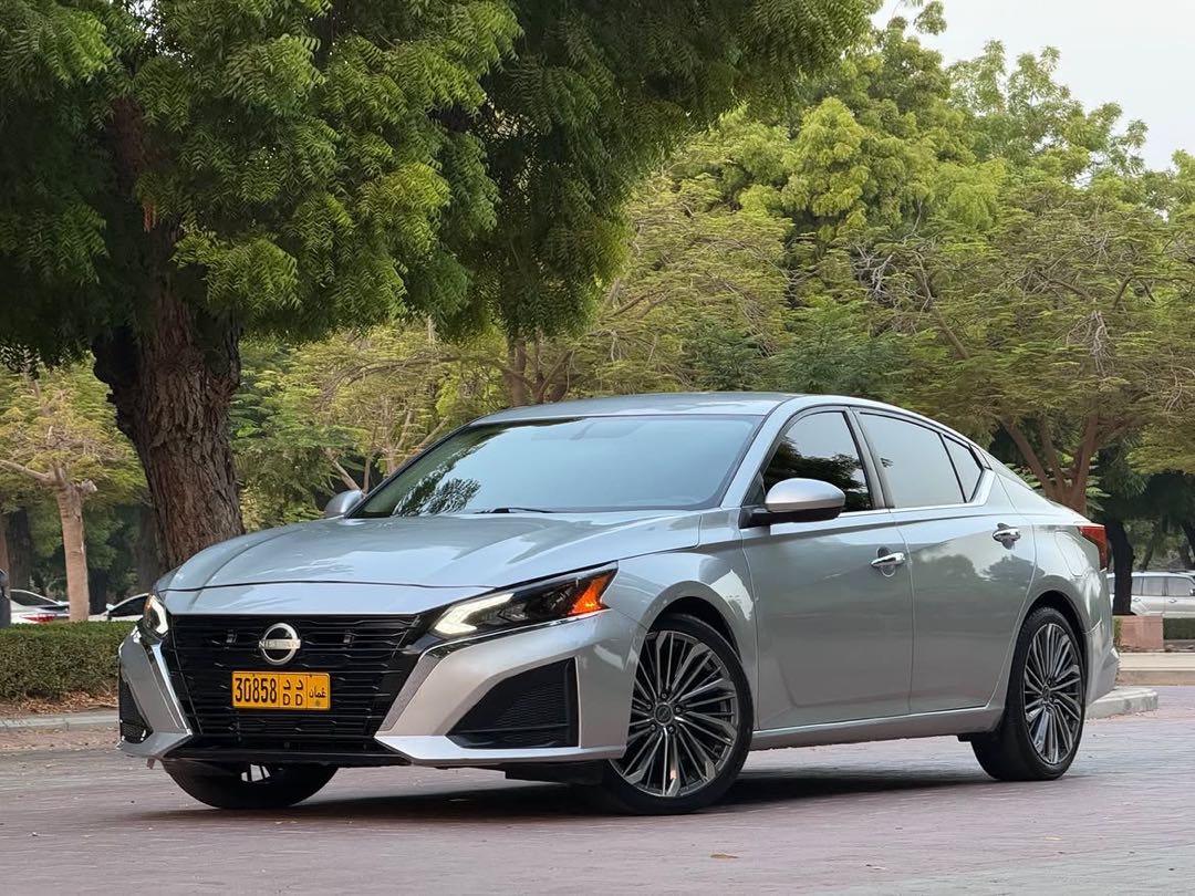 Car Image 2019 NISSAN ALTIMA SL