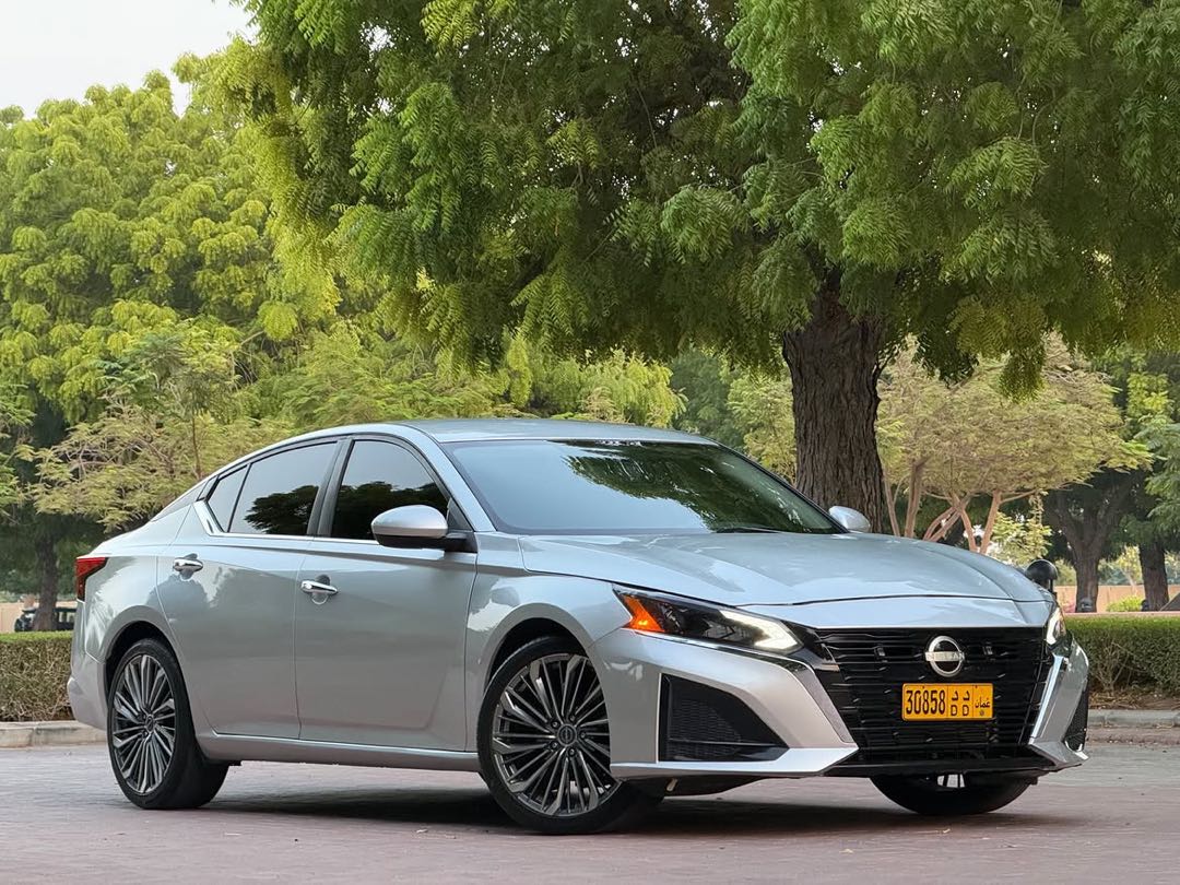 Car Image 2019 NISSAN ALTIMA SL