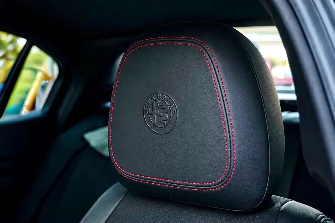 Car Image 2021 ALFA ROMEO GIULIA Quadrifoglio