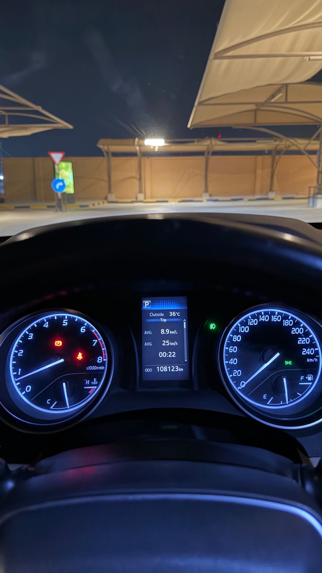 Car Image 2018 TOYOTA CAMRY GL