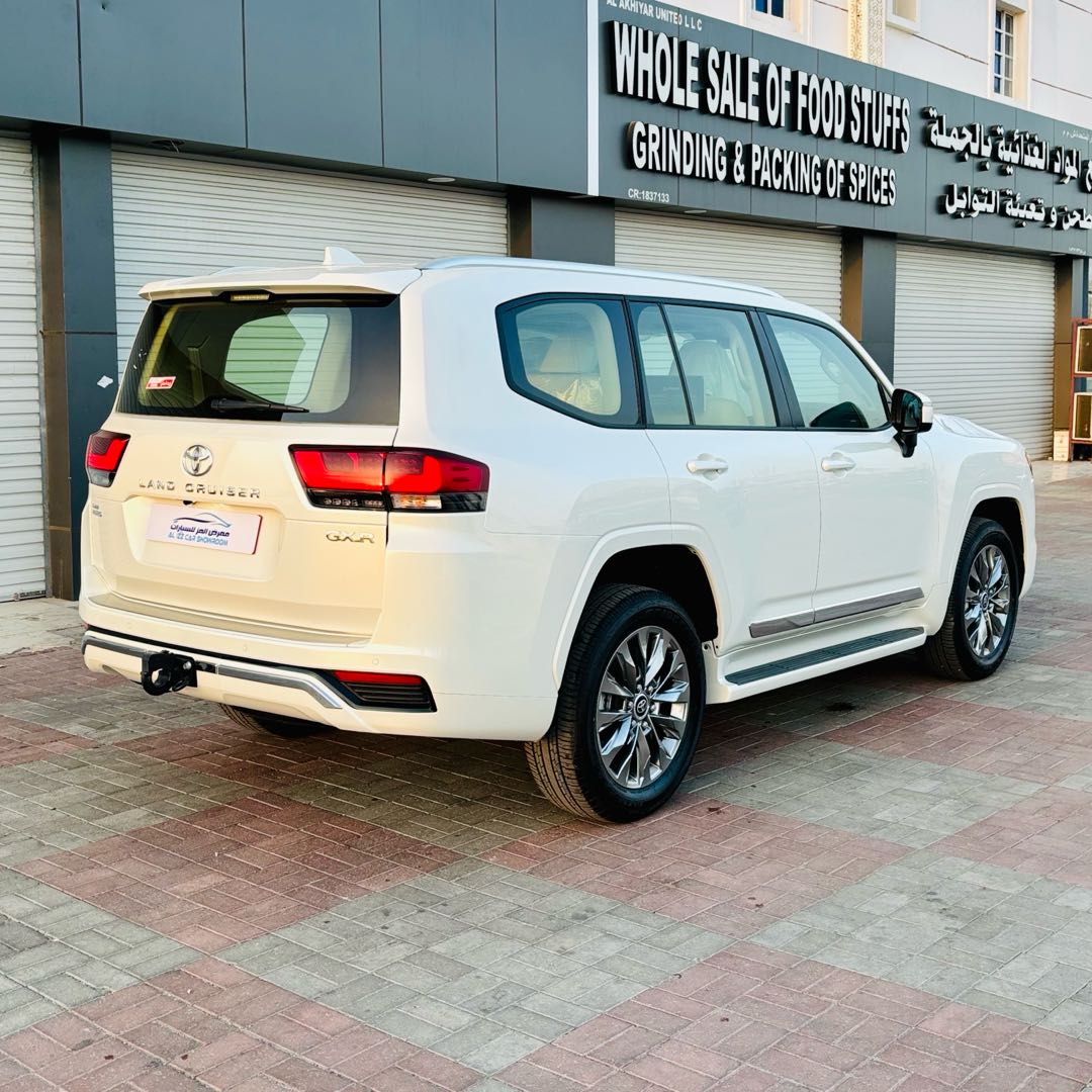 Car Image 2026 TOYOTA LAND CRUISER GX.R
