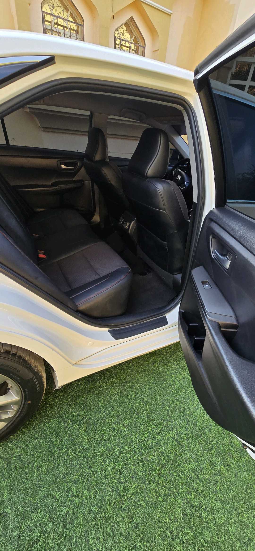 Car Image 2017 TOYOTA CAMRY SE