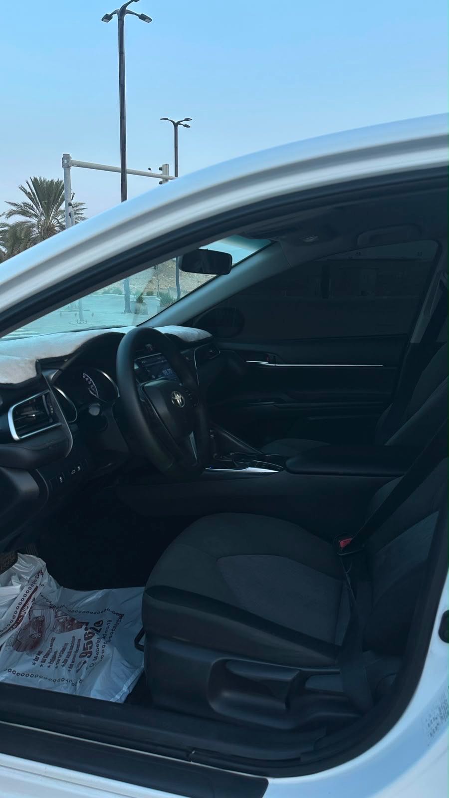 Car Image 2018 TOYOTA CAMRY GLE