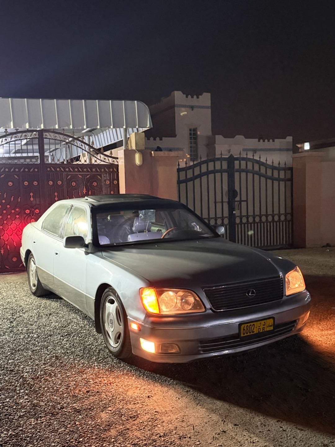 Car Image 1998 LEXUS LS 400