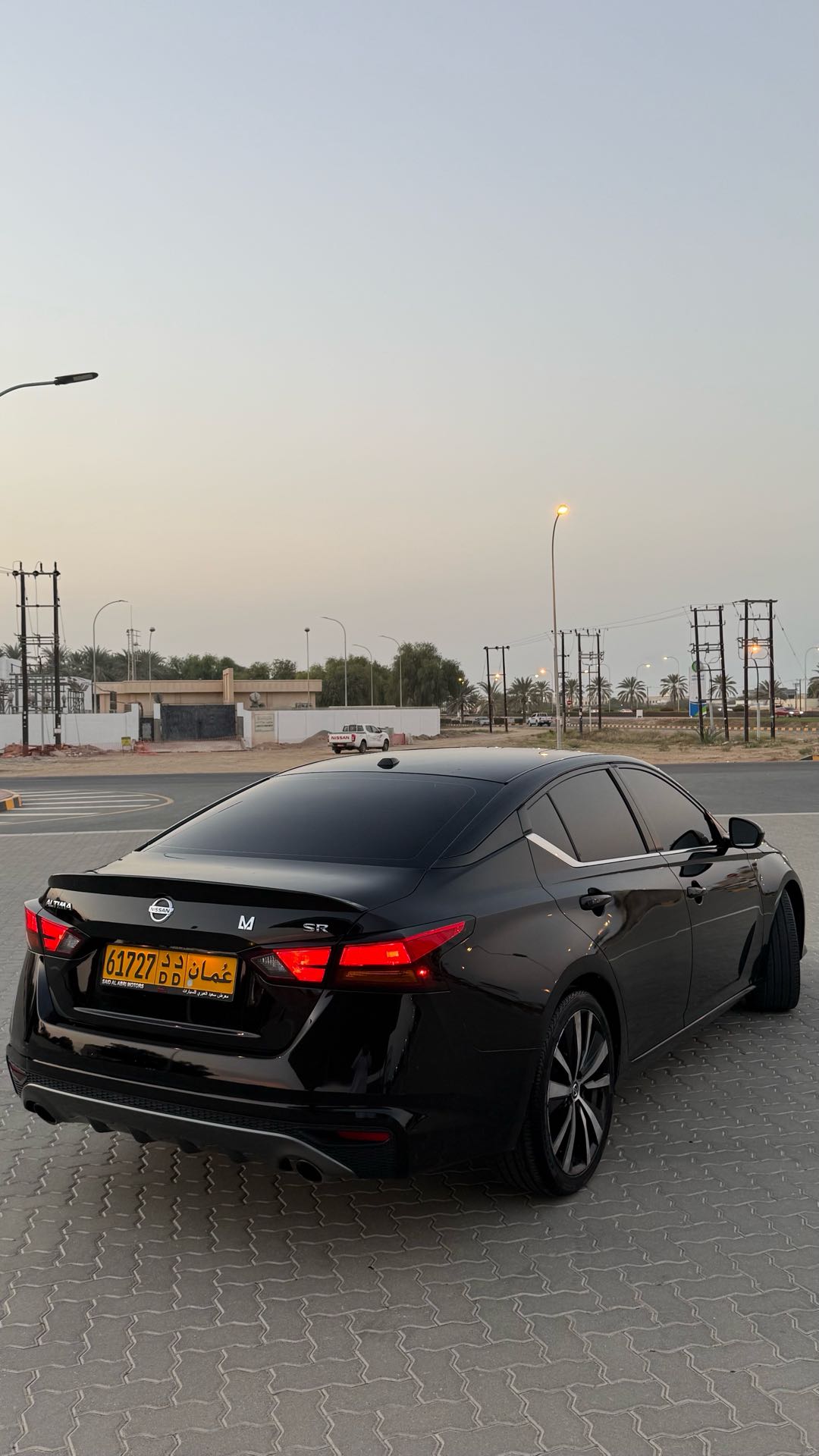 Car Image 2019 NISSAN ALTIMA SR