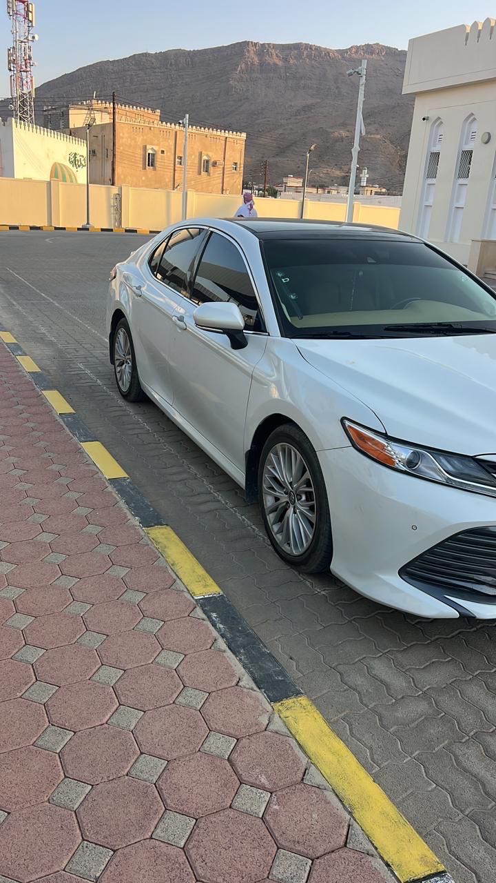 Car Image 2018 TOYOTA CAMRY XLE