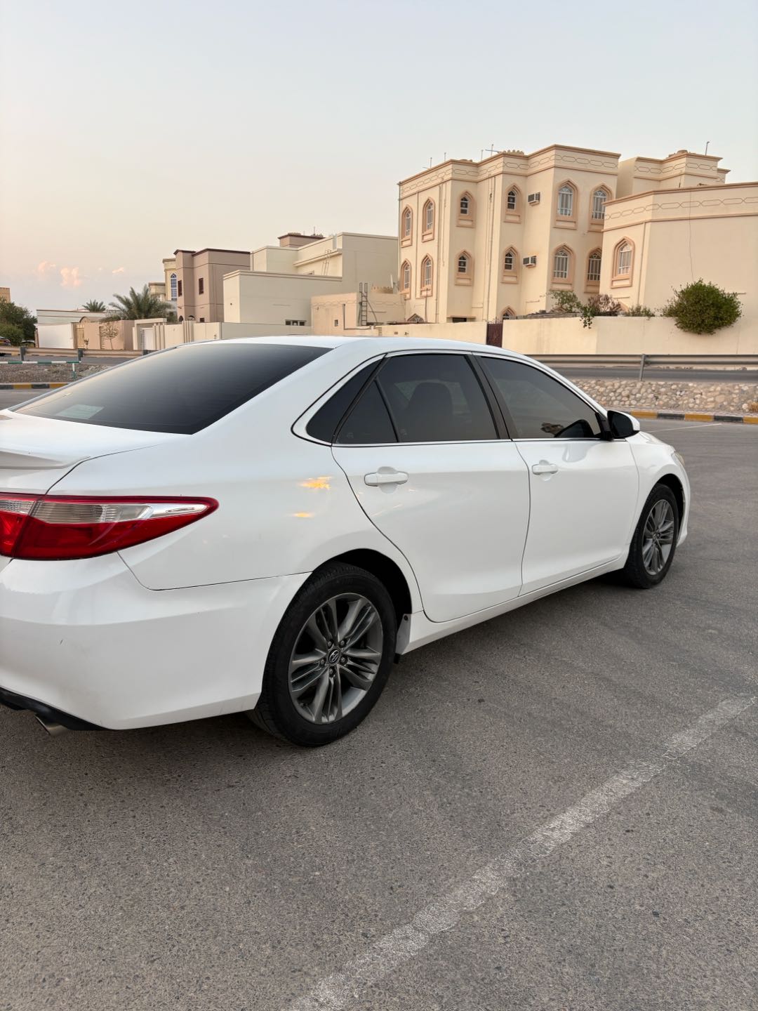Car Image 2017 TOYOTA CAMRY SE