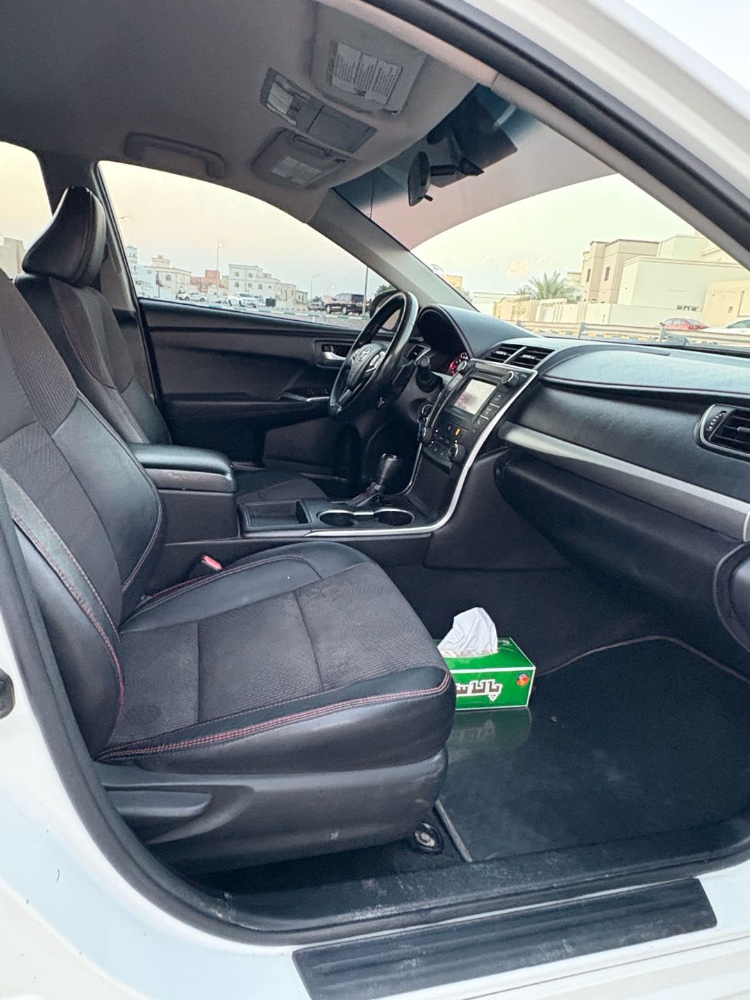 Car Image 2017 TOYOTA CAMRY SE