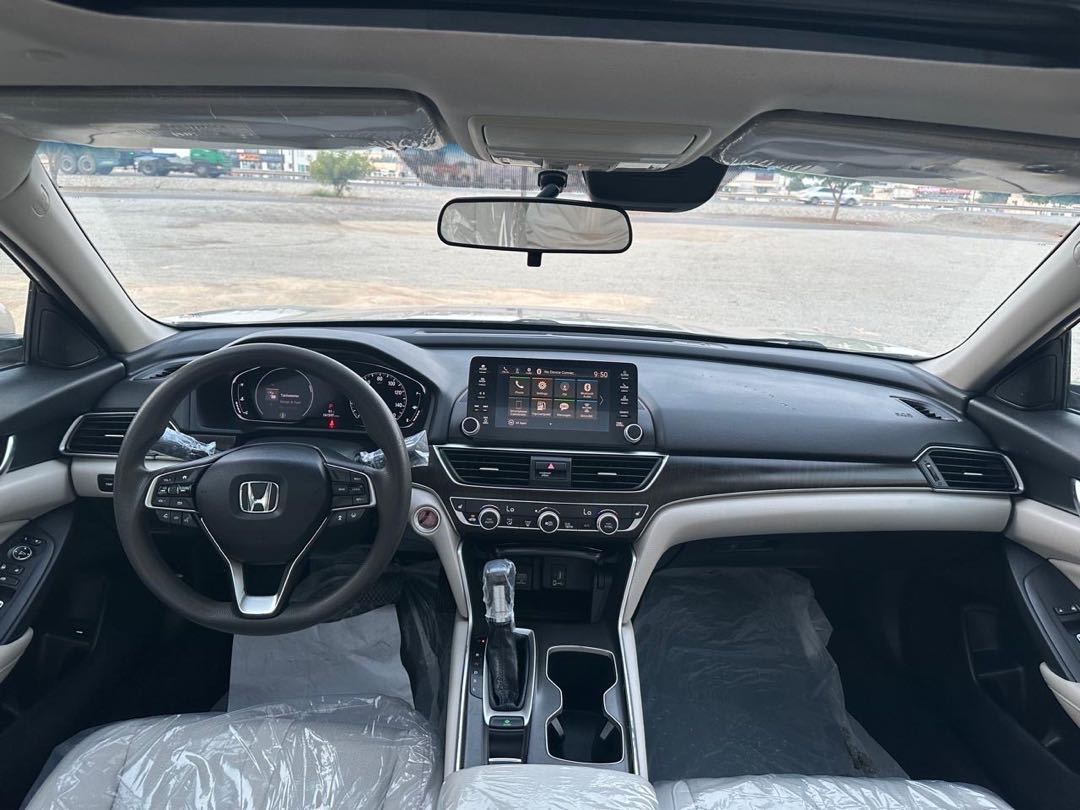 Car Image 2018 HONDA ACCORD EXL