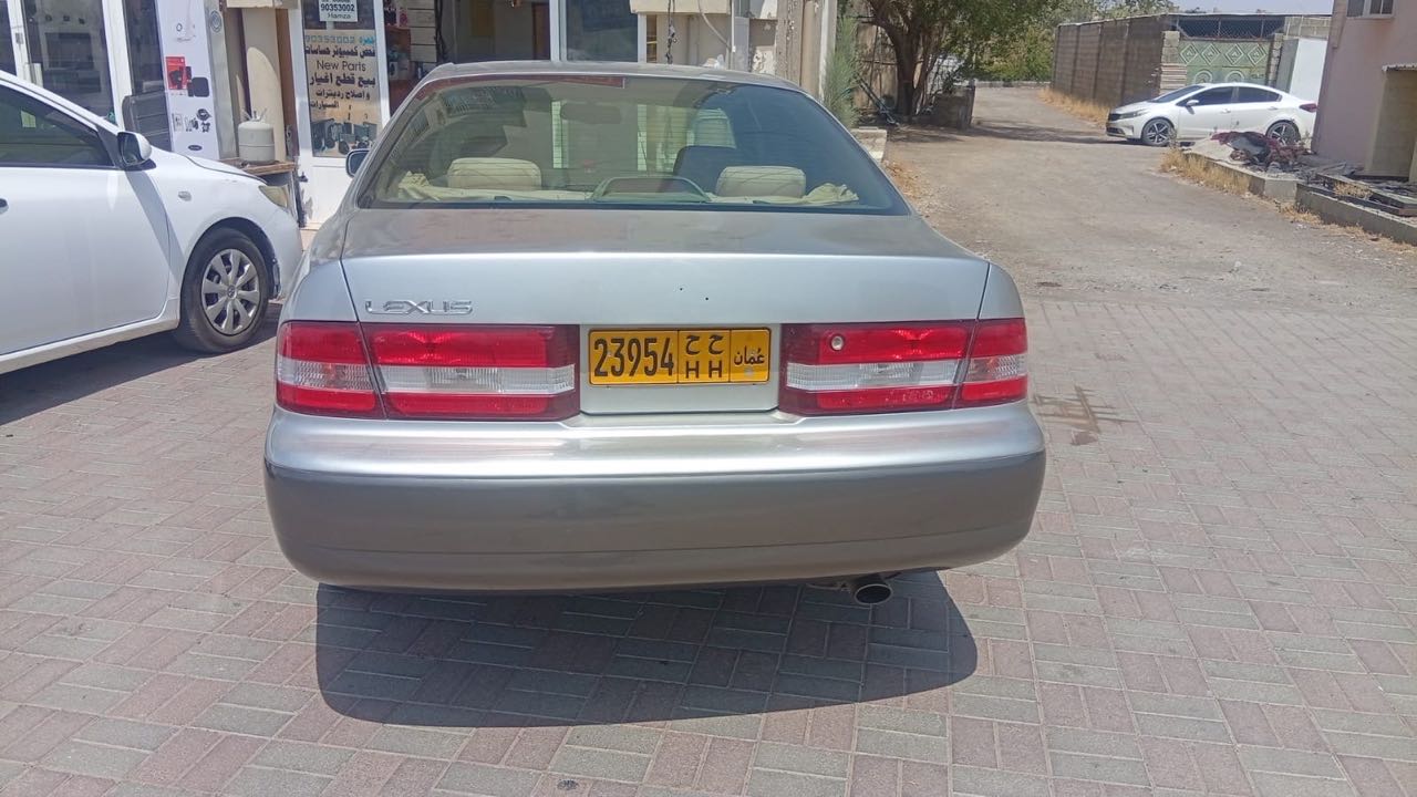 Car Image 1999 LEXUS ES 300