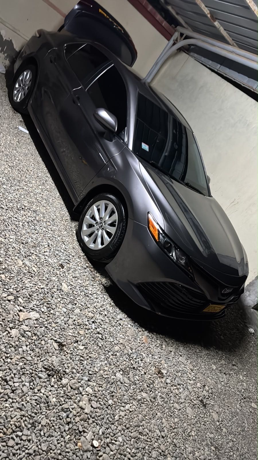 Car Image 2018 TOYOTA CAMRY LE