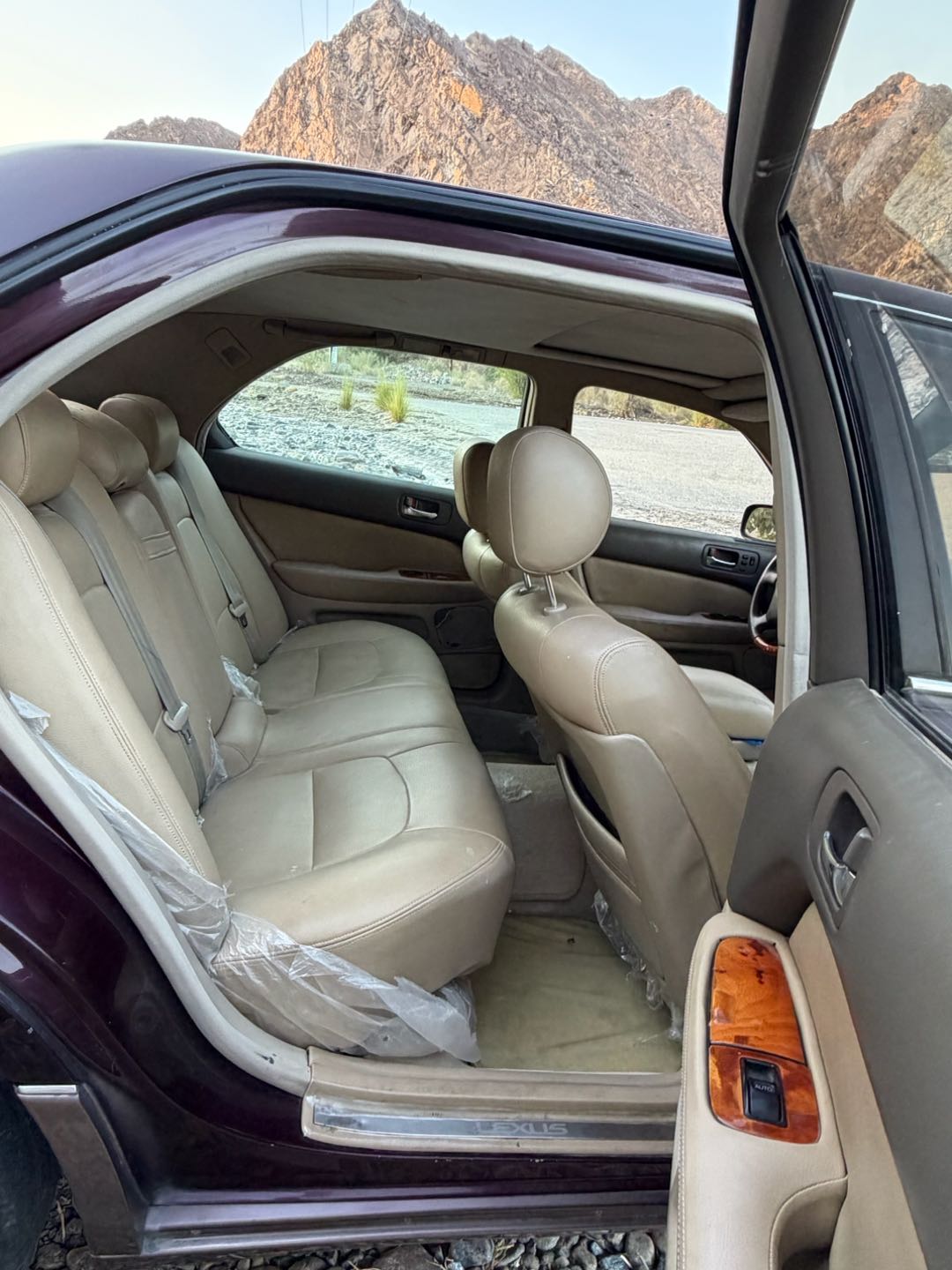 Car Image 1998 LEXUS LS 400